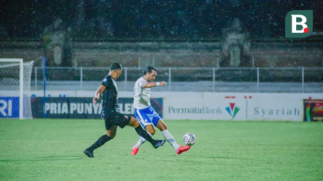 Ezra Walian