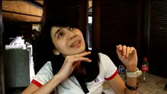 Dhini Aminarti pernah gelagapan di pusat pembuangan sampah di Bantar Gebang,Bekasi .Wah mau tau ceritanya kan,yuk langsung aja kita saksikan