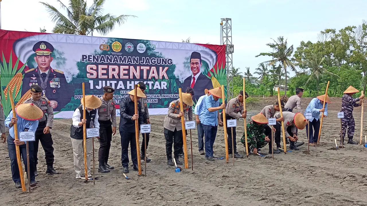 Tanam Jagung Serentak Polri