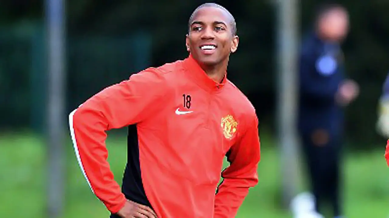 ashley-young-131020a.jpg