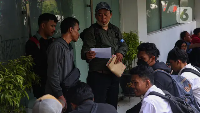 Padati Balai Kota Jakarta, Warga Beramai-ramai Melamar Jadi Petugas PPSUa