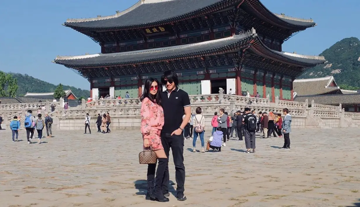 Kevin Aprilio dan Vicy Melanie (Instagram/vicymelanie)