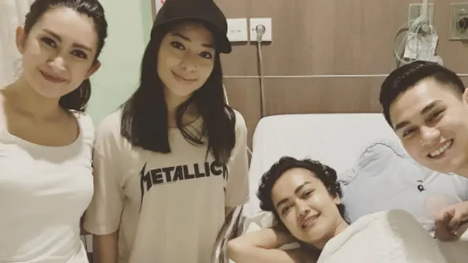 Julia Perez dan Nafa Urbach