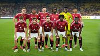 Tim Manchester United berpose untuk foto sebelum pertandingan persahabatan dengan tim ASEAN All-Star selama turnamen sepak bola Challenge Cup Malaysia 2025 di Kuala Lumpur, Malaysia, Rabu, 28 Mei 2025. (Foto AP/Vincent Thian)