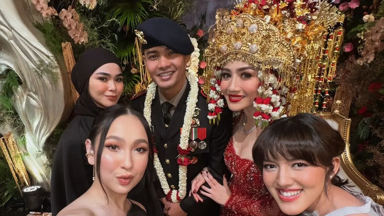 Jadi Momen Reuni Blink, Gaya Agatha Pricilla, Sivia Azizah dan Ify Alyssa di Pernikahan Febby Rastanty