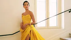 Melalui akun Instagram pribadinya, Putri Marino diketahui ikut tampil dalam festival film Cannes 2023. Dirinya tampil dalam balutan gaun berwarna kuning karya Hian Tjen. (Liputan6.com/IG/@putrimarino)