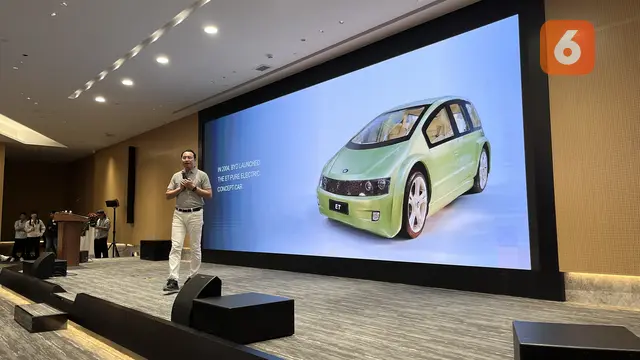 General Manager BYD Asia Pacific Auto Sales Division, Liu Xueliang di Kantor Pusat BYD, Shenzhen, China. (Liputan6.com/Raden Trimutia Hatta)