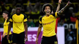 1. Axel Witsel – Tampil apik bersama Zenith membuat Tianjin Quanjian berani mendatangakan Witsel dengan tawarkan gaji yang besar. Namun bermain di Asia membuat permainannya tidak berkembang. (AFP/Ina Fassbender)