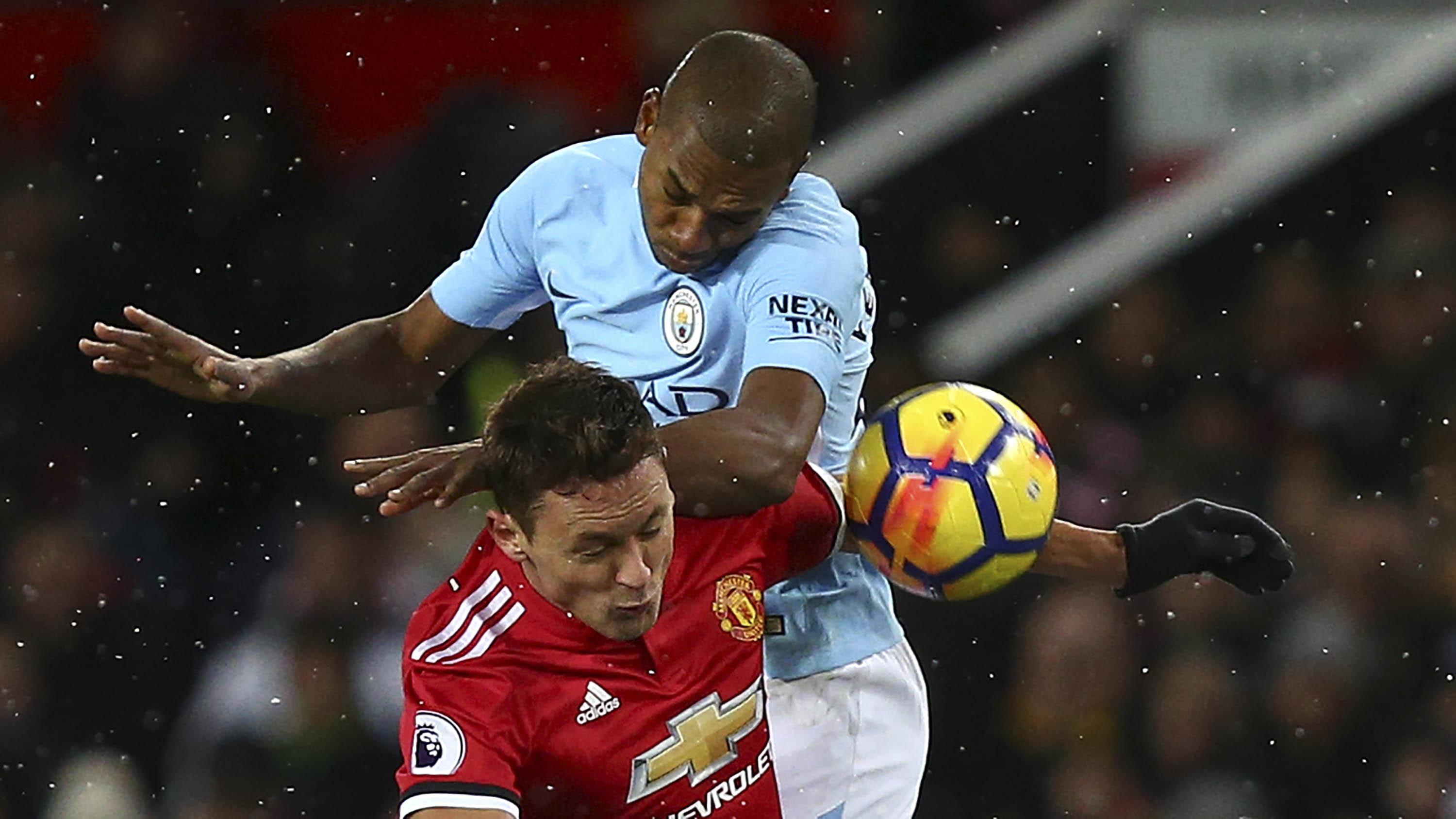 Gelandang Manchester City, Fernandinho (AP/Dave Thompson)