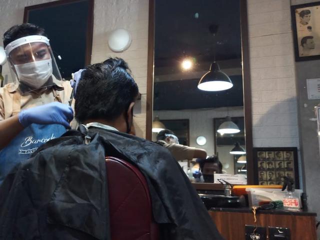 Barcode Barbershop Masuk Rekomendasi Tempat Pangkas Rambut Berkelas Di Jakarta Lifestyle Liputan6 Com