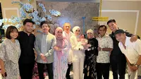 Buka bersama keluarga Hermansyah (Sumber: Instagram/ashanty_ash)