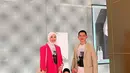 Gaya senada Citra Kirana-Rezky Adhitya pakai blazer berwarna, meningkatkan gaya. [Foto: IG/citraciki].