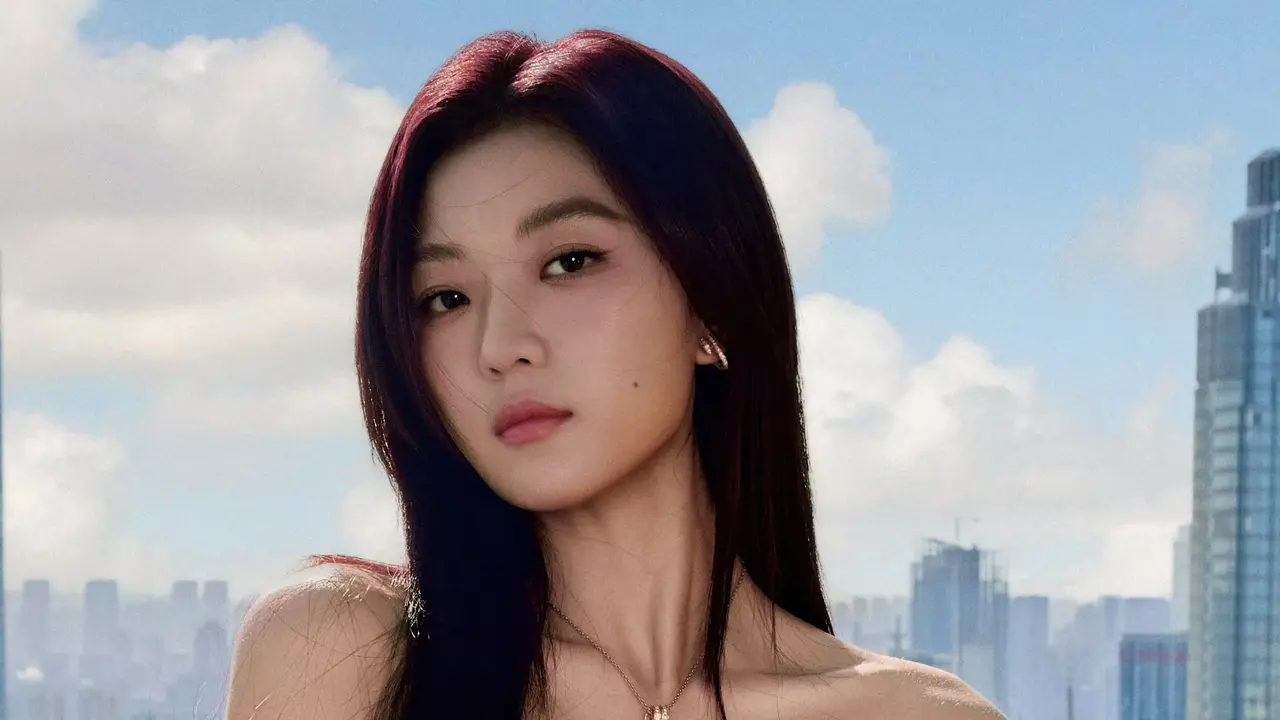Sun Qian Memukau Lewat Gaun Renda Hitam di Acara Weibo