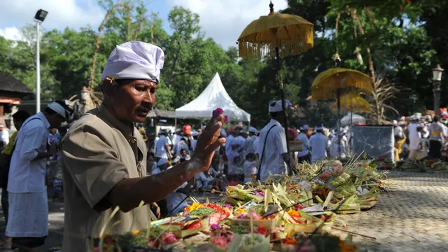 20160220-Perayaan-Kuningan-Umat-Hindu-Bali-AFP