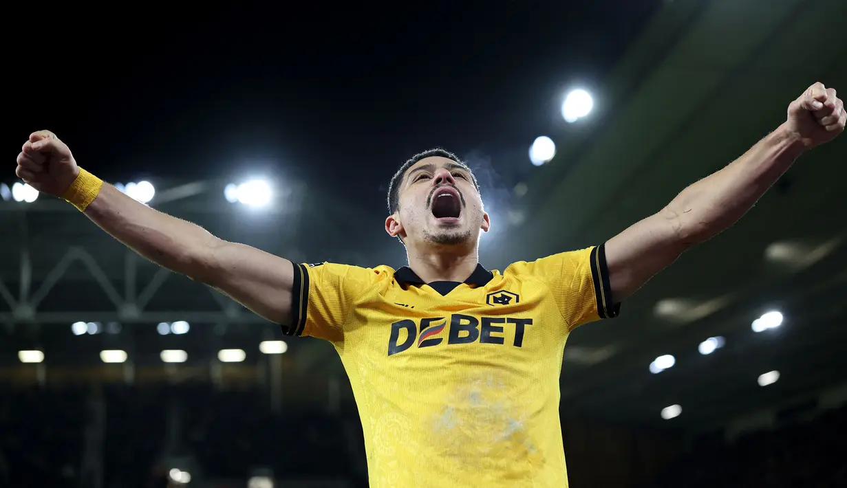 Andre Trindade menjadi mimpi buruk Liverpool saat bertandang ke markas Wolverhampton dalam laga lanjutan Liga Inggris 2025/2026 di Molineux Stadium, Wolverhampton, Inggris, Selasa (03/03/2026) waktu setempat. (AFP/Darren Staples)