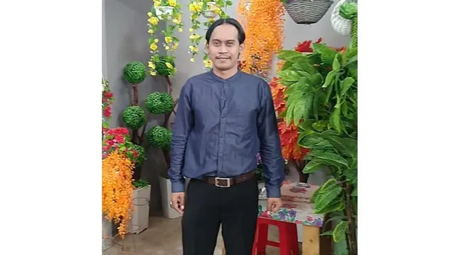 Spesialis Perankan Satpam, 6 Gaya Herry Ujang di Kehidupan Nyata Ini Bikin Pangling