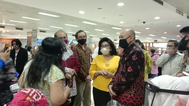 Menteri Koperasi dan UKM Teten Masduki melakukan peresmian Gedung Smesco Indonesia sebagai Pusat Konsultasi bagi para pelaku UMKM.