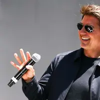 Wajah tampan yang dimiliki seorang aktor ternama ternyata bukan jaminan untuk tak mendapat cibiran publik. Hal ini terjadi pada Tom Cruise yang selama ini dikenal sebagai sosok yang punya banyak idola. (AFP/Rich Furry)