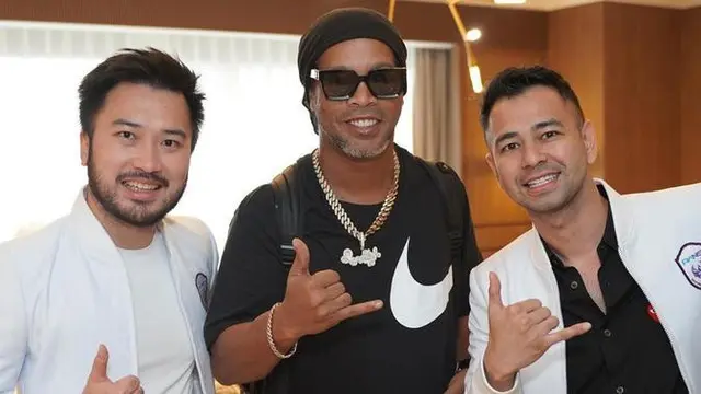 Raffi Ahmad, Rudy Salim, dan Ronaldinho (Instagram/@raffinagita1717)