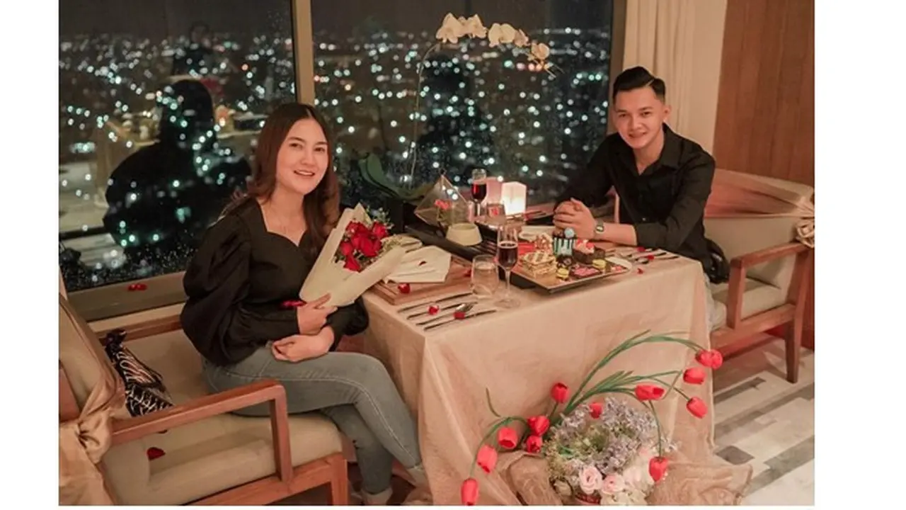 6 Momen Ulang Tahun Nella Kharisma, Dapat Kejutan Dinner Romantis dari Dory Harsa