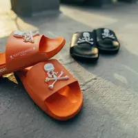 Koleksi Terbaru Havaianas X Mastermind. document/Havaianas.