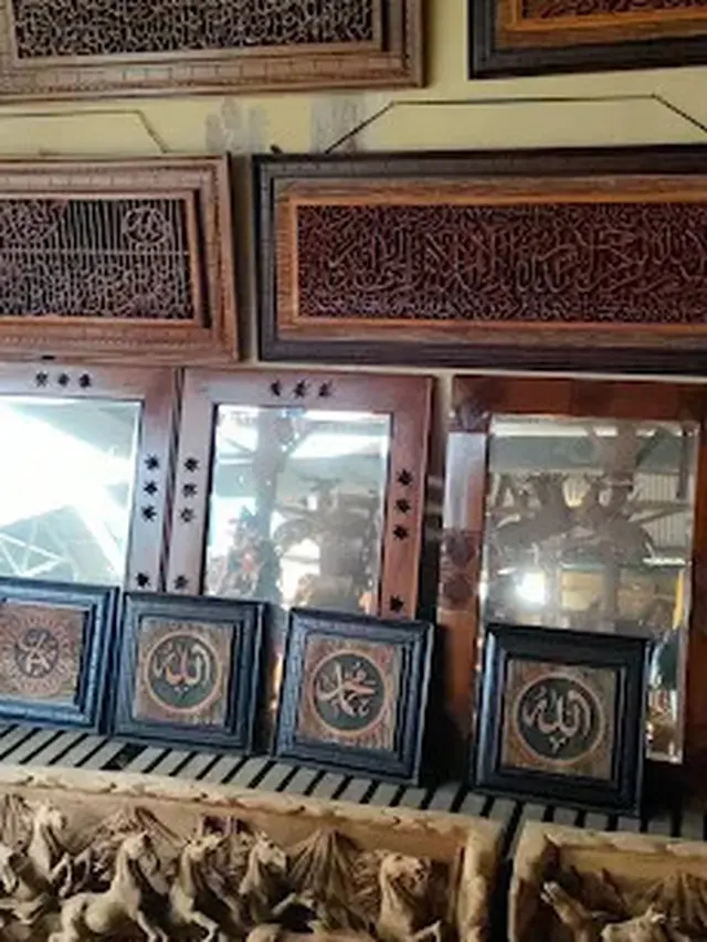 Sentra ukir Mulyoharjo Jepara