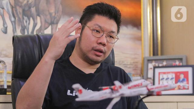 CEO Lion Parcel Farian Kirana