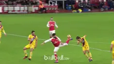 Berita video gol scorpion kick Olivier Giroud yang membawa dirinya meraih FIFA Puskas Award. This video presented by BallBall.