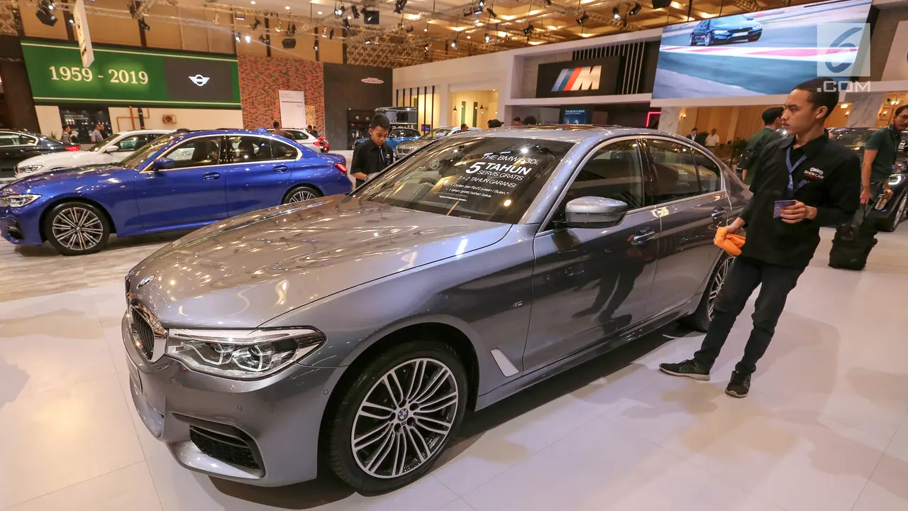 Mobil Mewah BMW Hiasi Panggung GIIAS 2019
