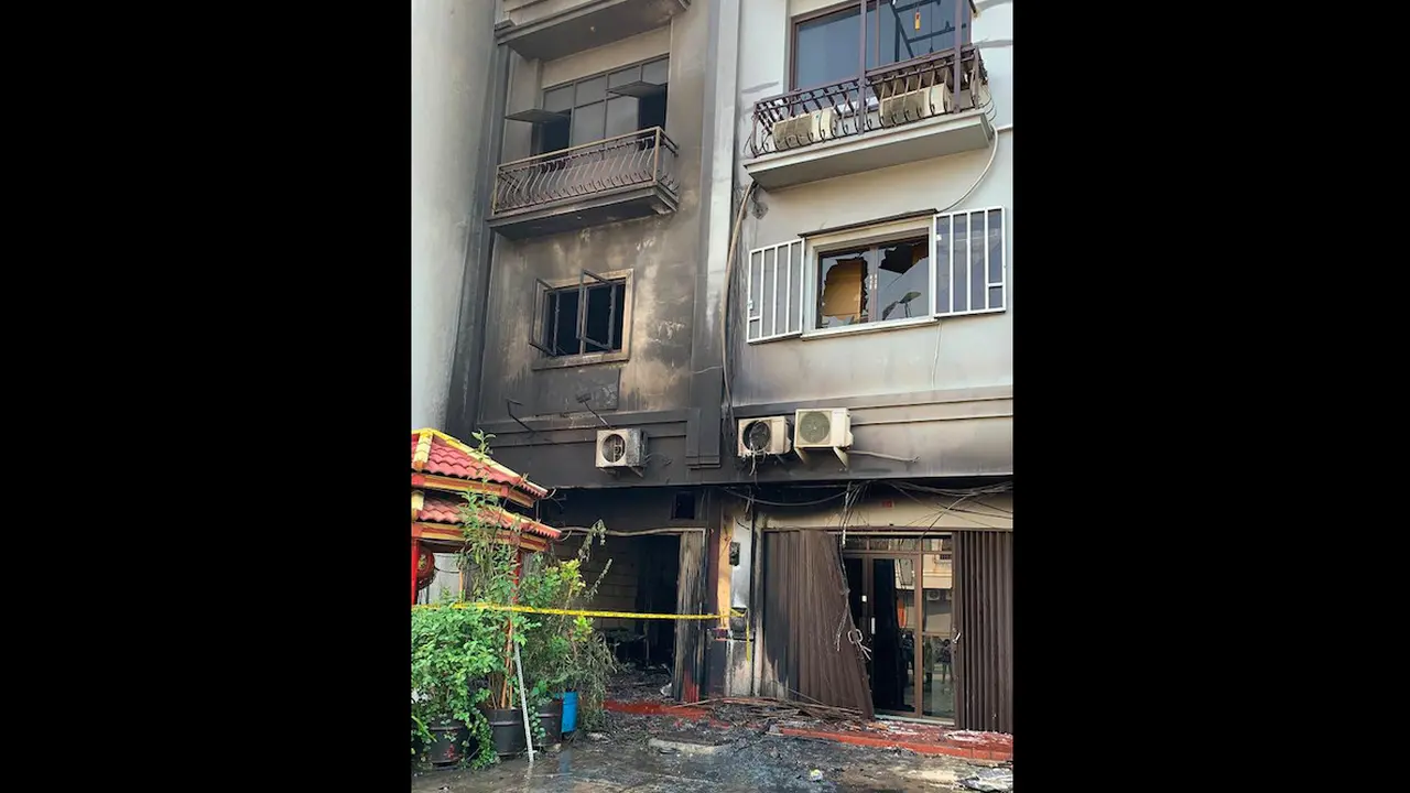Kebakaran terjadi di sebuah Ruko di jalan Ruko Toho, Kamal Muara, Penjaringan, Jakarta Utara. (Istimewa)