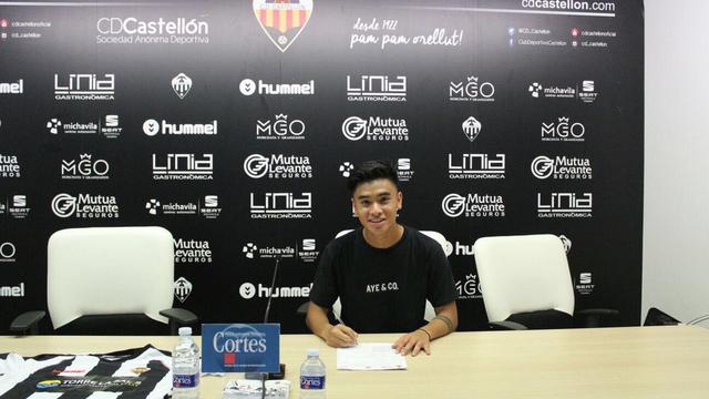 Mahir Radja Djamaoeddin, teken kontrak dengan klub Spanyol, Deportivo Castellon S.A.D. (Bola.com/Dok. Pribadi)