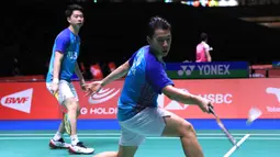 Setelah di babak 64 besar mendapat bye, unggulan pertama Marcus Fernaldi Gideon/Kevin Sanjaya Sukamuljo berhasil mengalahkan ganda putra asal Republik Ceska, Jaromir Janacek/Tomas Svejda di babak 32 besar. The Minions berhasil menang dua game langsung 21-14, 21-13 dalam waktu 25 menit. (PBSI)