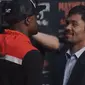 Video Manny Pacquiao vs Mayweather Jr,  saat keduanya menghadiri konferensi pers di Las Vegas.