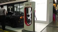 Pengisi Daya Listrik Mobil Otonomos Tesla di Computex 2017. Liputan6.com/Mochamad Wahyu Hidayat