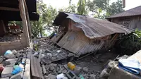 Rumah rusak akibat gempa NTT. (BNPB)