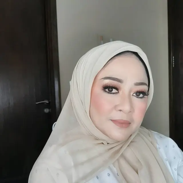 Berusia 60 Tahun, Ini 6 Potret Dewi Indriati Istri Rano Karno yang Awet Muda