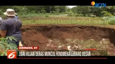 Dugaan sementara, amblesnya tanah ini disebabkan adanya rongga bawah tanah yang tergerus aliran sungai bawah tanah.