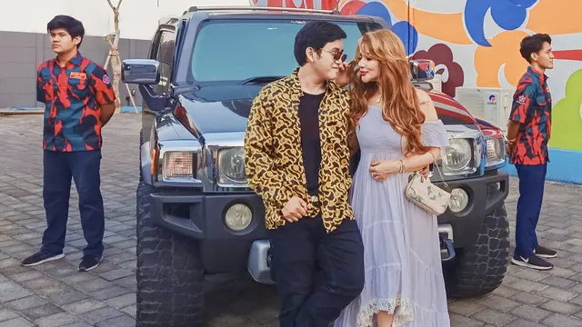 Barbie Kumalasari bersama kekasihnya Ian Wibowo