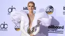 Celine Dion saat menghadiri acara Billboard Music Awards (BMA) 2017 di Las Vegas, Nevada, Minggu (21/5). BMA diberikan oleh Billboard kepada musisi yang menempati tangga lagu populer pada akhir tahun di Amerika Serikat (AP/Photo/Richard Shotwell)