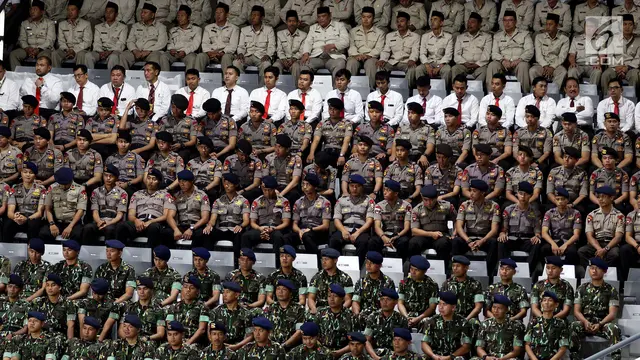 Personel Polri di HUT Bhayangkara