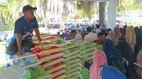 Pemprov Sulawesi Barat menggelar gerakan pangan murah di Mamuju (Foto: Liputan6.com/Abdul Rajab Umar)