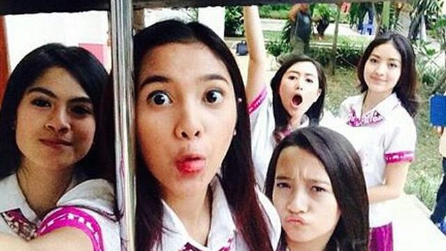 6 Potret Lawas Kebersamaan Geng Cabe Penggilingan ‘Anak Jalanan’, Bikin Rindu