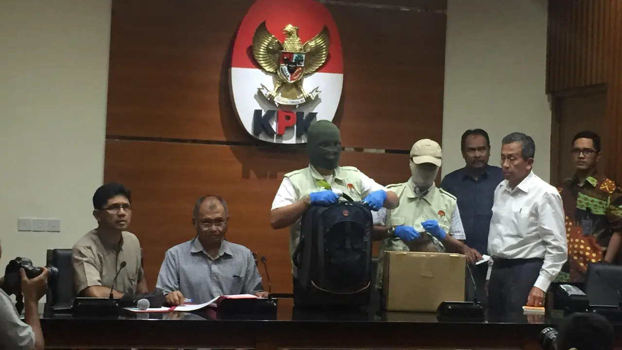 KPK - OTT BPK dan Kemendes
