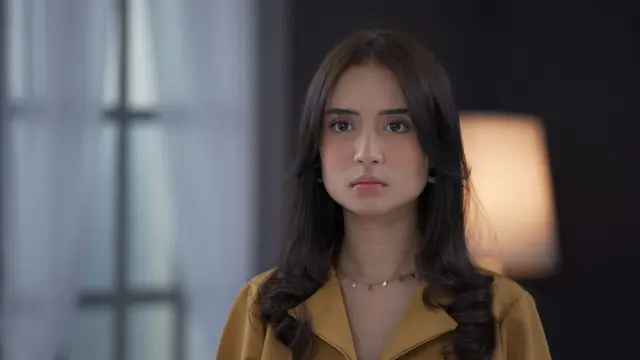 Di Antara Dua Cinta