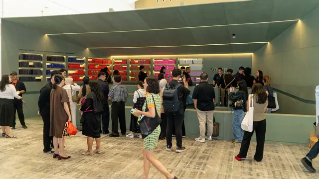 5 Instalasi Seni yang Curi Perhatian di Art Jakarta 2026, Terinspirasi dari Kopi, Parfum, Buku, hingga Investasi