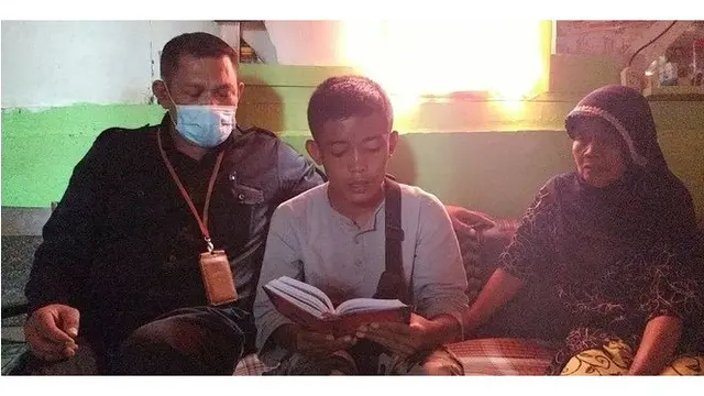 Viral Pemulung Mengaji, Ditawari Jadi 'Direktur' Hingga Diangkat Anak Syekh Ali Jaber