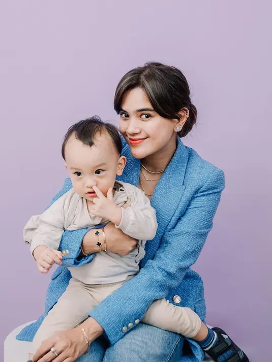 Audi Marissa kini tengah menikmati perannya sebagai ibu usai melahirkan anak pertama pada April 2021.