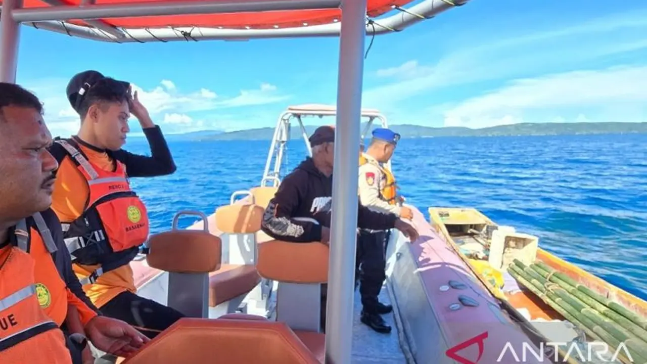 Tim SAR Gabungan dari Pos SAR Kota Tual, Maluku berhasil menemukan seorang nelayan dalam kondisi selamat setelah dilaporkan hilang kontak saat melaut sendirian sejak Senin (30/3) di sekitar Perairan Ohoitheit (Istimewa)