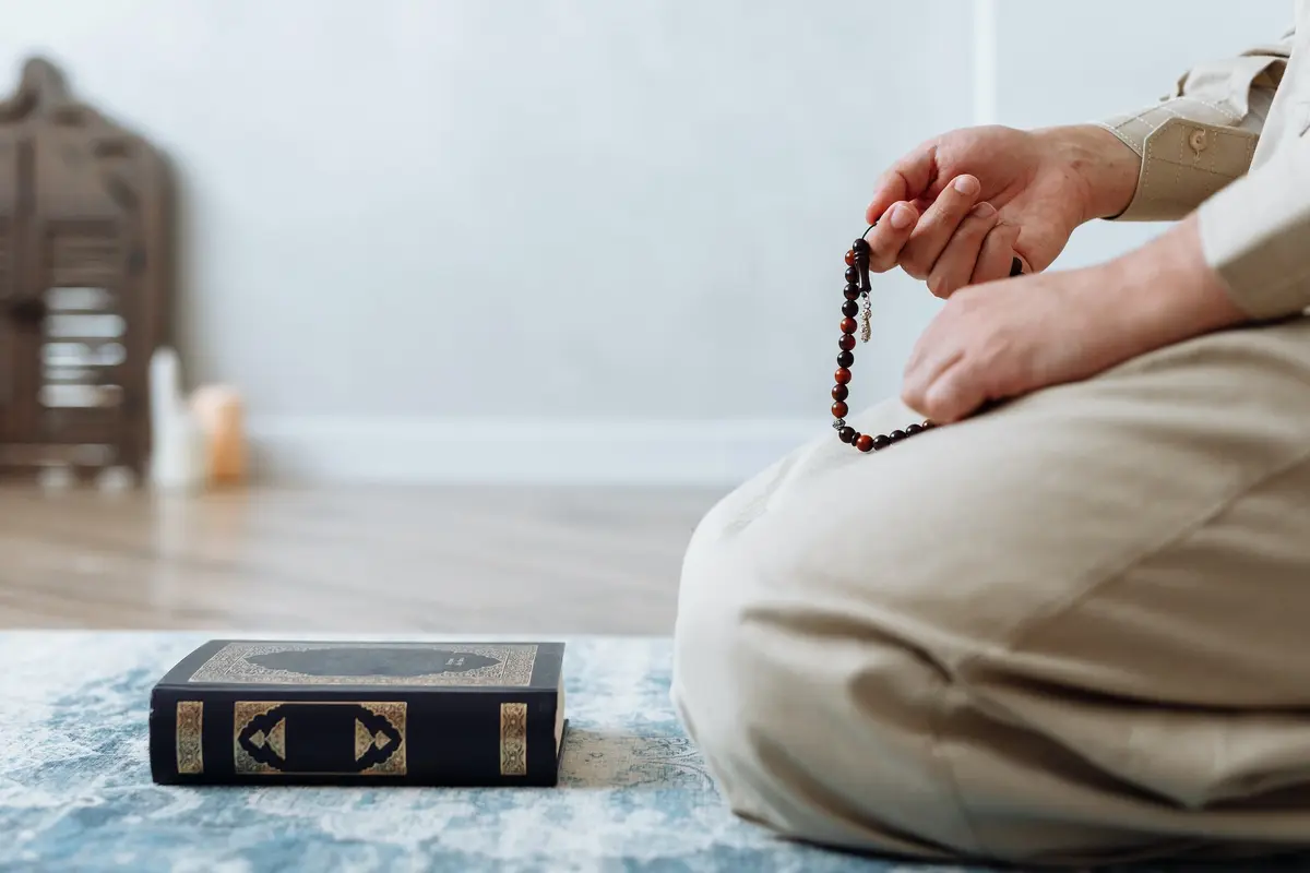 Bacaan Dzikir Sore Sesuai Sunnah, Jadi Amalan Sehari-hari