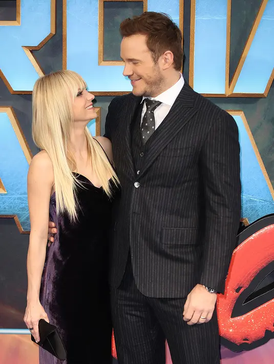 Yang terakhir ini bikin hati penggemar remuk. Chris Pratt dan Ana Faris terlalu serasi untuk bercerai. Mungkin mereka juga salah satu pasangan yang membuat fans percaya cinta sejati itu ada. (Getty Images/Cosmopolitan)